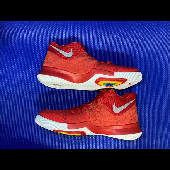 SOLD‼️  Kyrie 3 “University Red” (GS) - Picture 8 of 13